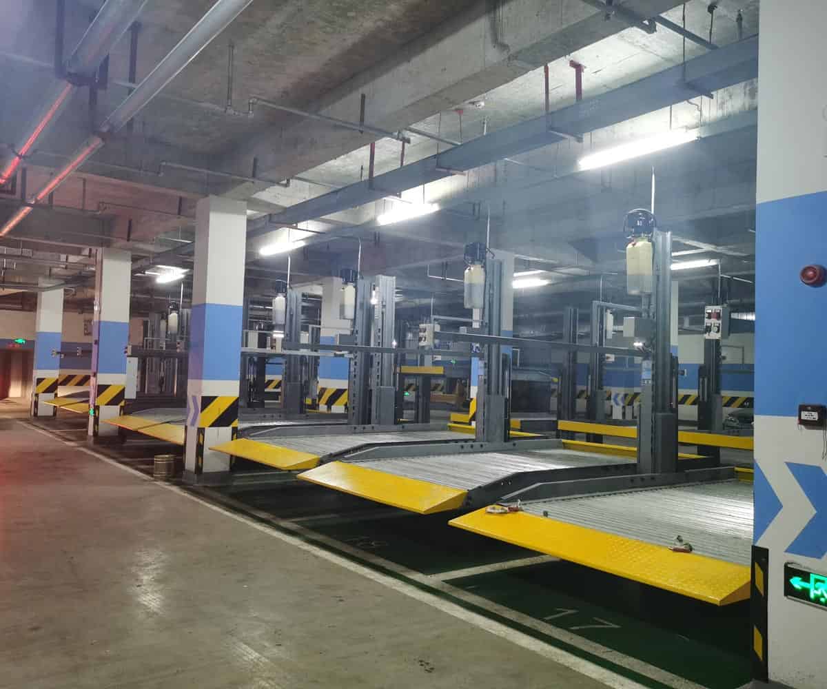 萬(wàn)山區(qū)小區(qū)兩層停車位